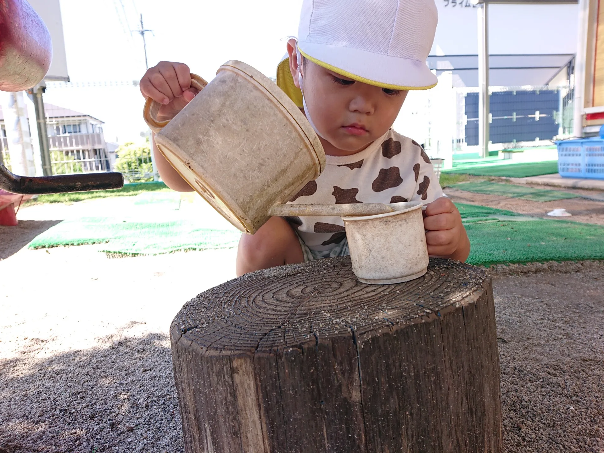 お庭で遊ぼう（りんご組、いちご組）