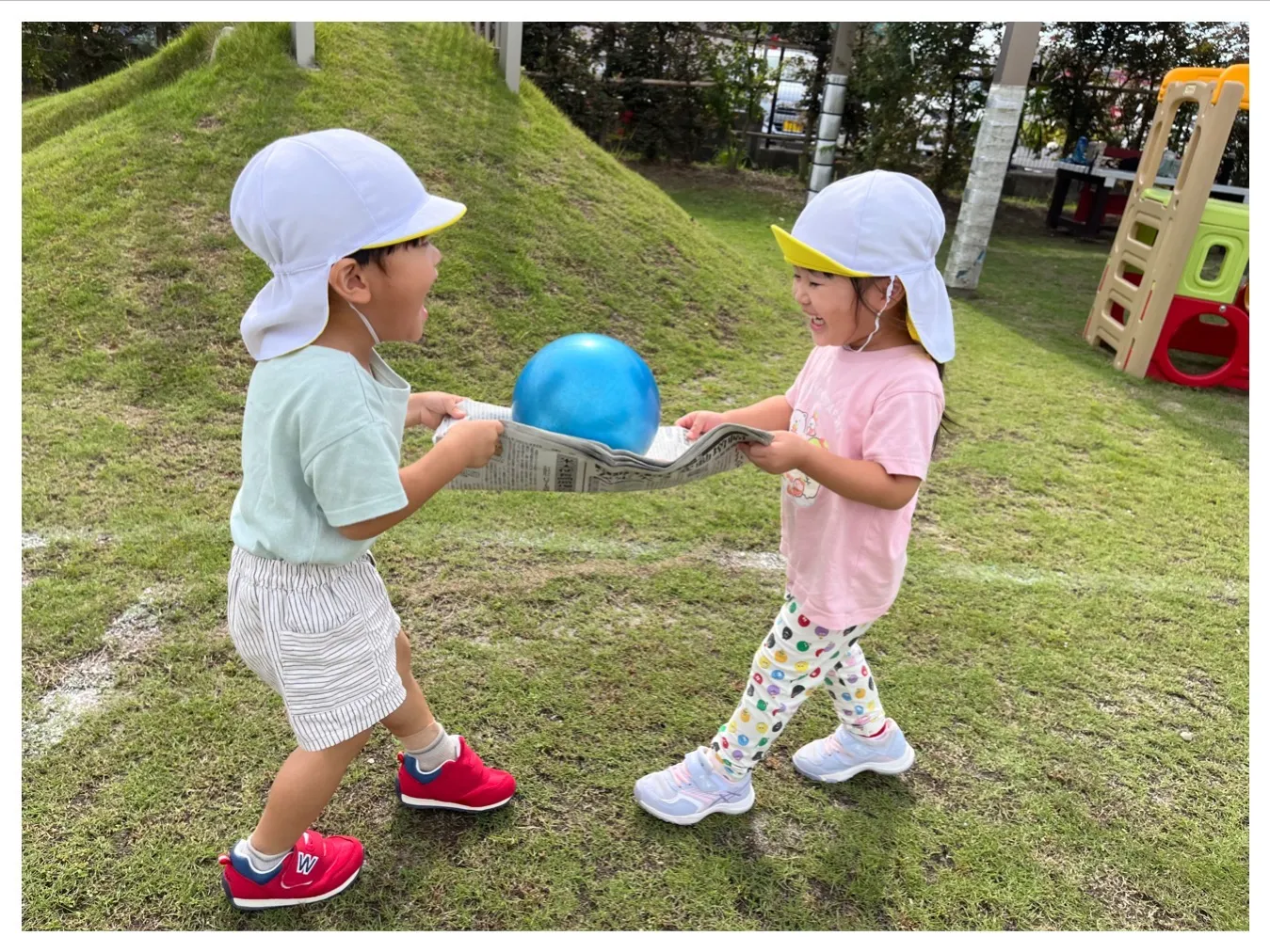 広場で遊ぼう（りんご組）