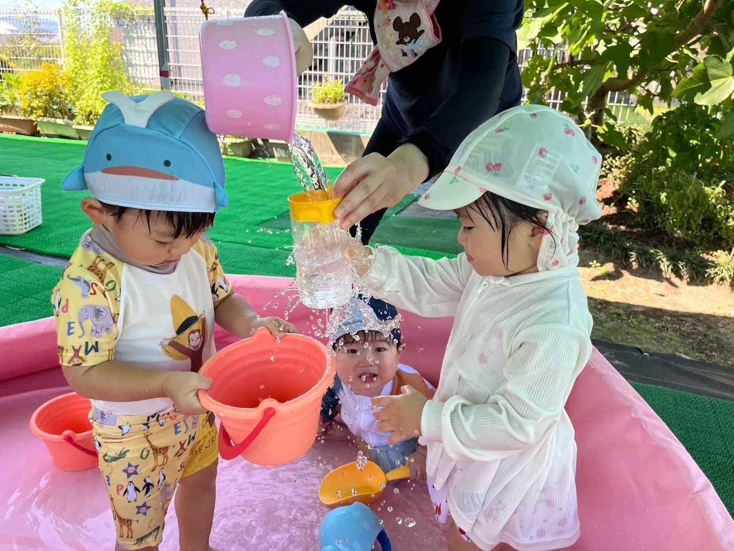プール遊び（いちご組）
