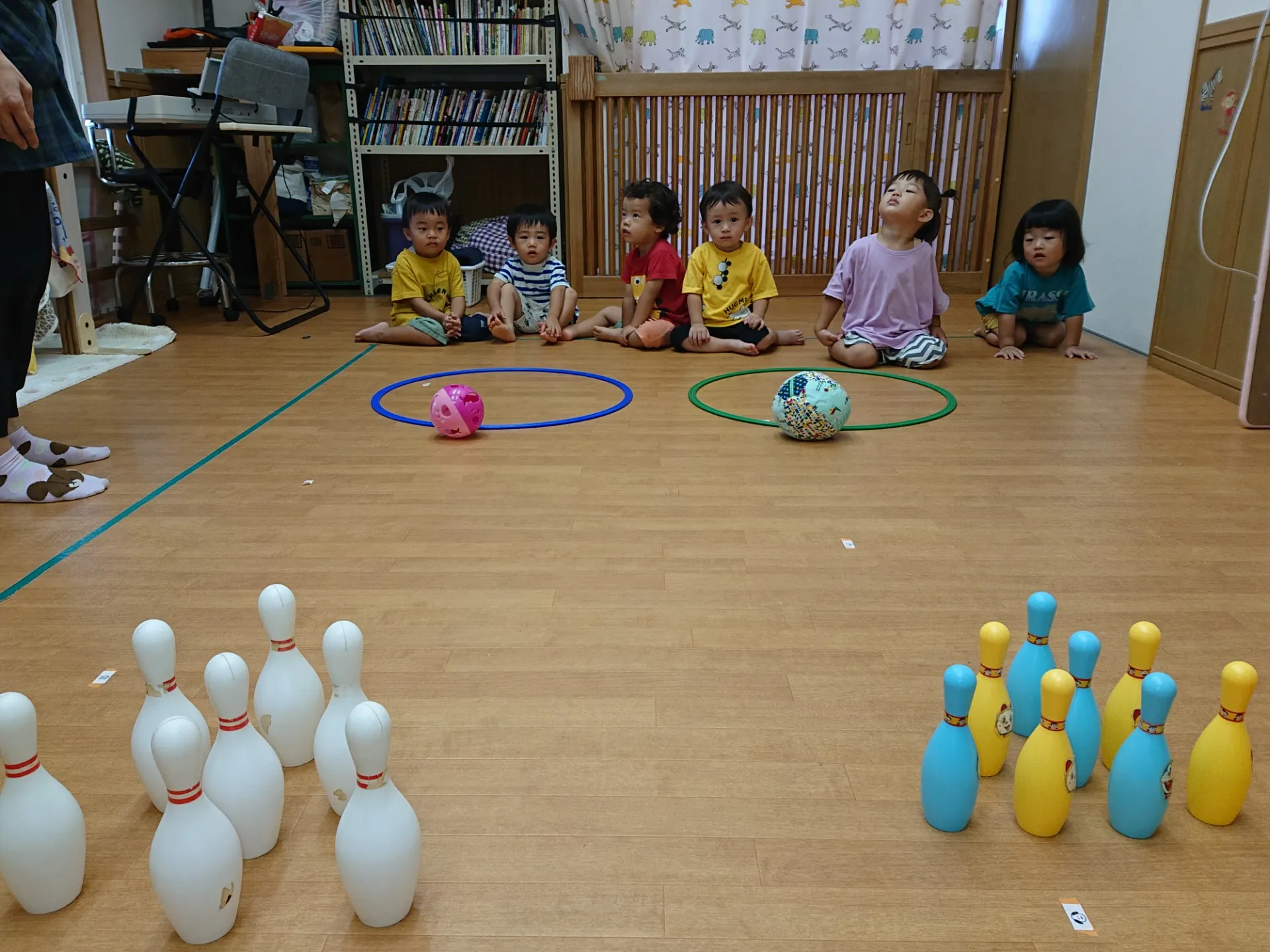 エビカニクス体操とボーリング遊び（りんご組）